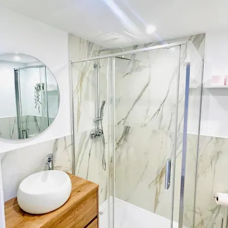 Rent4 Malaga La Colina Apartment *